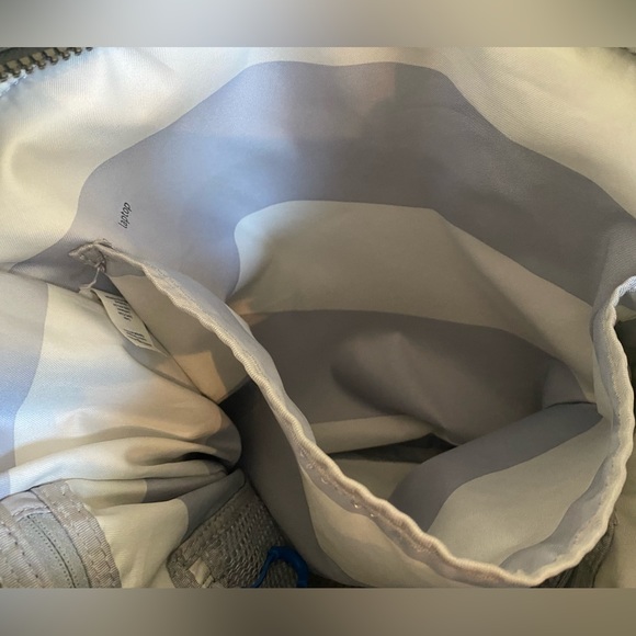 Lululemon Follow Your Bliss yoga tote black speckled PVC rain resistant - Picture 4 of 6